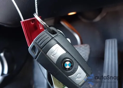 2013 BMW 135 I/Is z USA, uszkodzony, nr VIN WBAUN7C55DVM27912